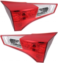 Фонар внутрішній задній Toyota Rav 4 2013-2015